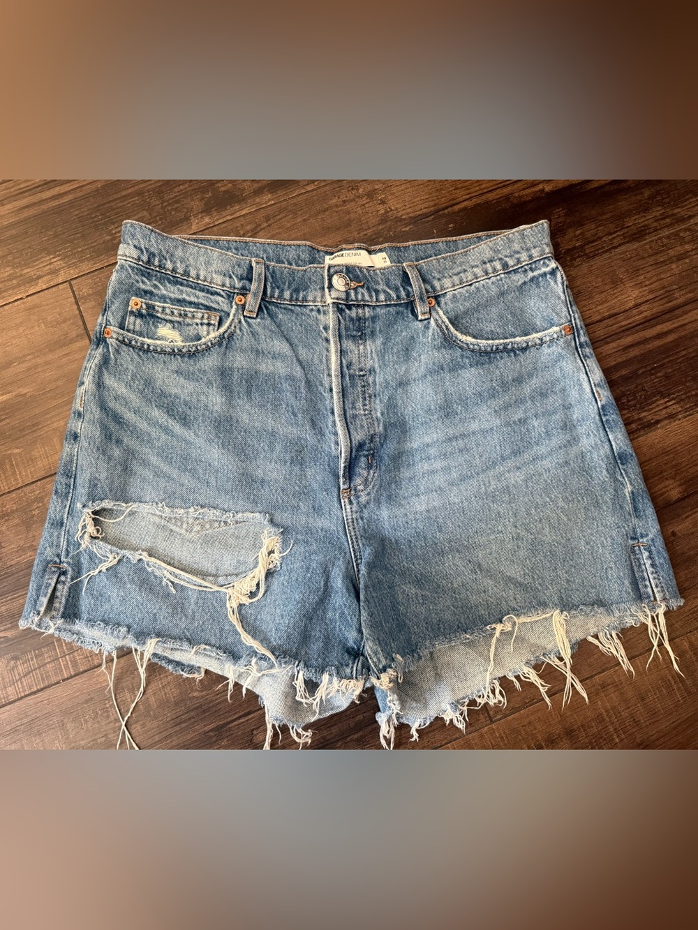 Garage Distressed Denim Shorts Vintage Wash Raw Hem High Rise Women’s Size 13